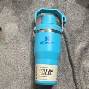 Stanley IceFlow Tumbler in Bright Blue 20oz